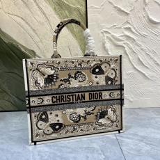 Christian Dior Shopping Bags